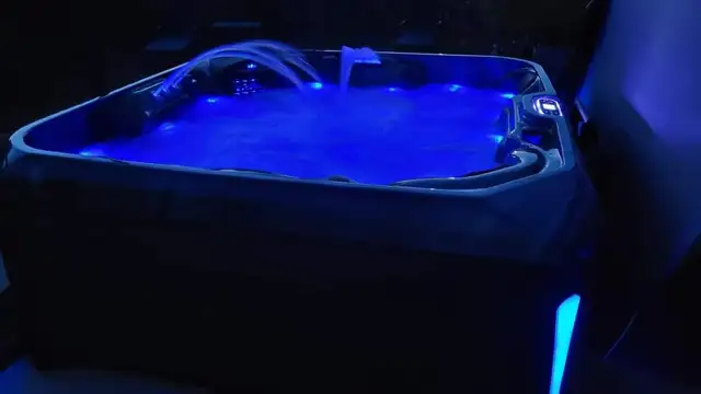 SATURN HOT TUB FOR SALE - Photo 9