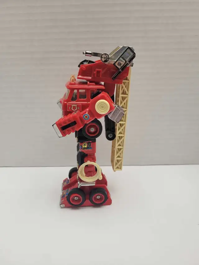 Transformers Inferno G1 - Photo 2