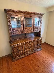 Free delivery used Wooden antique China Cabinet - Photo 3