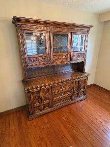 Free delivery used Wooden antique China Cabinet - Photo 6