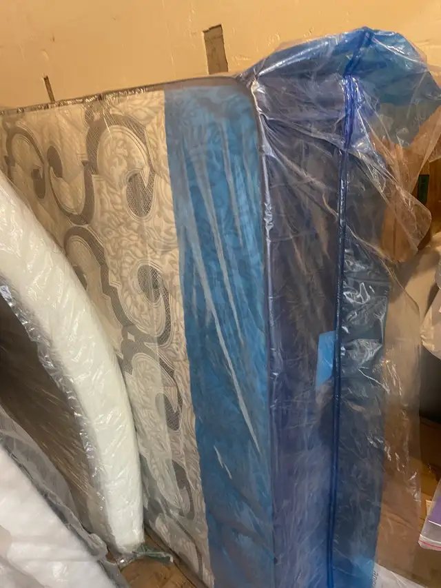 Brand New QUEEN Prudence Mattresses $549 Platform $99 - Photo 10