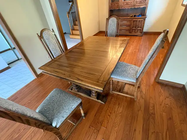 Free delivery used Wooden Dining Table with 4 Chairs - Photo 5