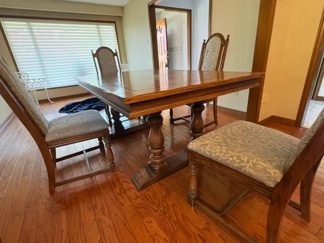 Free delivery used Wooden Dining Table with 4 Chairs - Photo 6