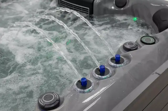 3 Seat Therapy Hot Tub For Sale - Photo 4