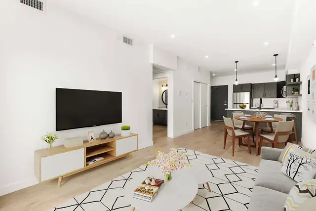 Luxury 2 Bedroom Apartment! With Fitness Centre! - Photo 7