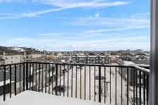 Luxury 2 Bedroom Apartment! With Fitness Centre! - Photo 12