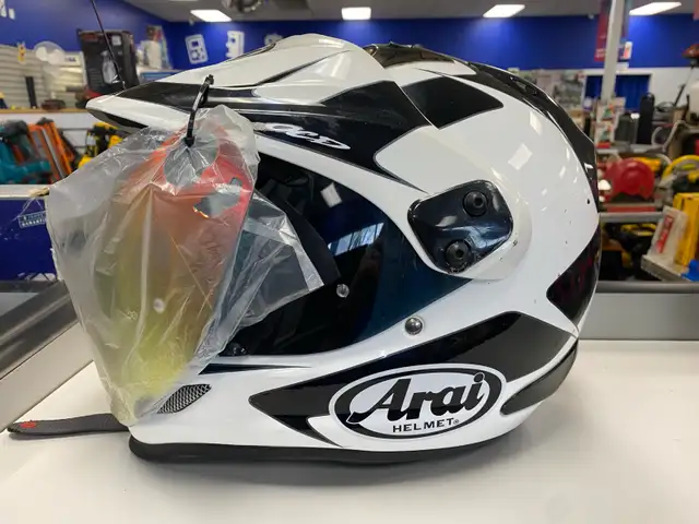 Arai ADX4 Dual Purpose Helmet w/ Extra Visor @ Cashopolis - Photo 2
