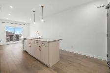 Stunning 1 Bedroom Apartment! With Fitness Centre! - Photo 11