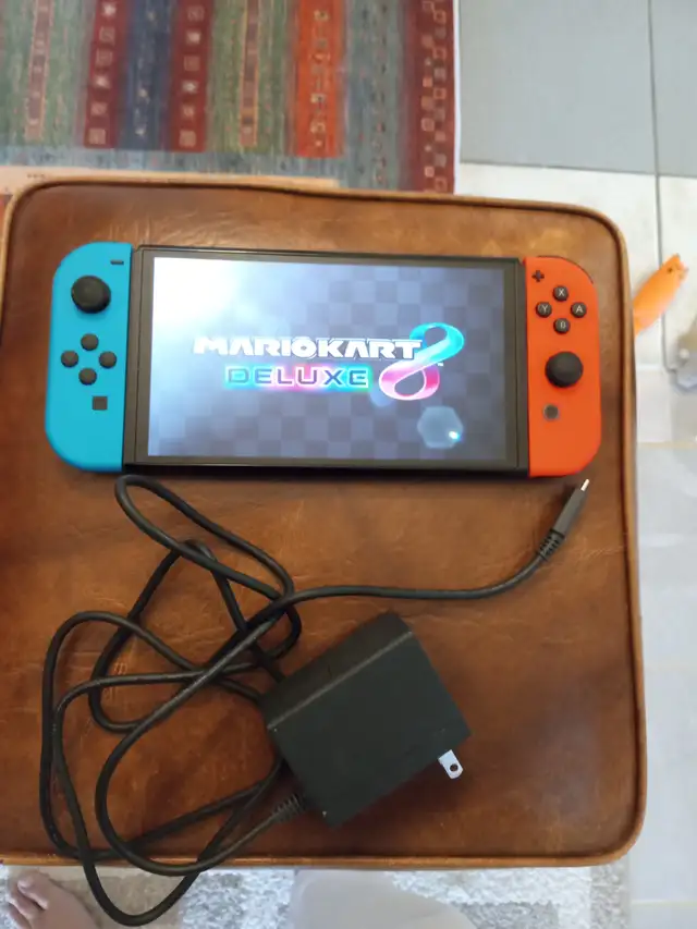 Nintendo Switch - Photo 2
