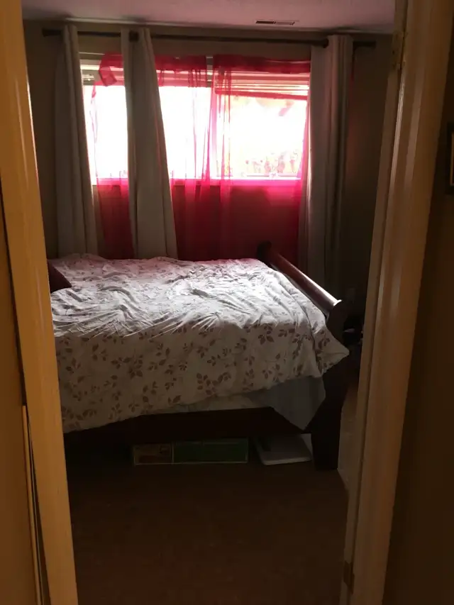 Three Bedroom Alberta Duplex - Photo 7