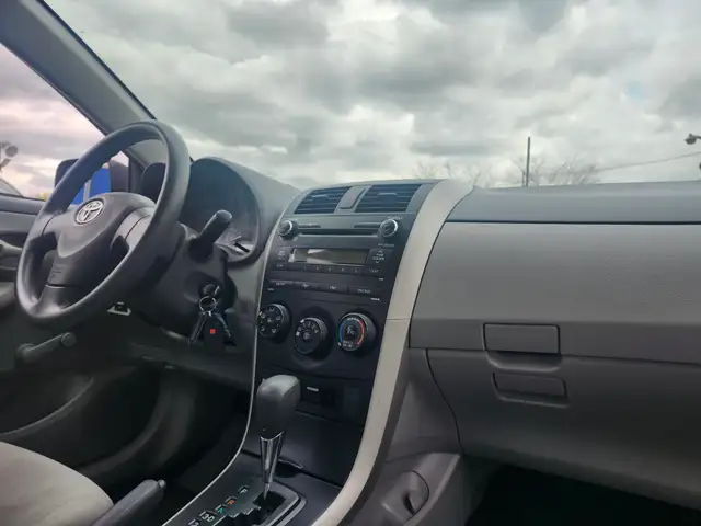2010 Toyota Corolla AUTOMATIQUE GARANTIE 1 ANS - Photo 4