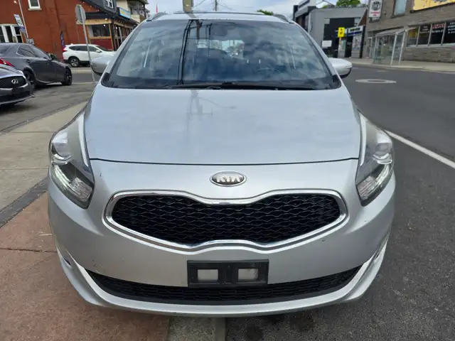 2014 Kia Rondo - Photo 2
