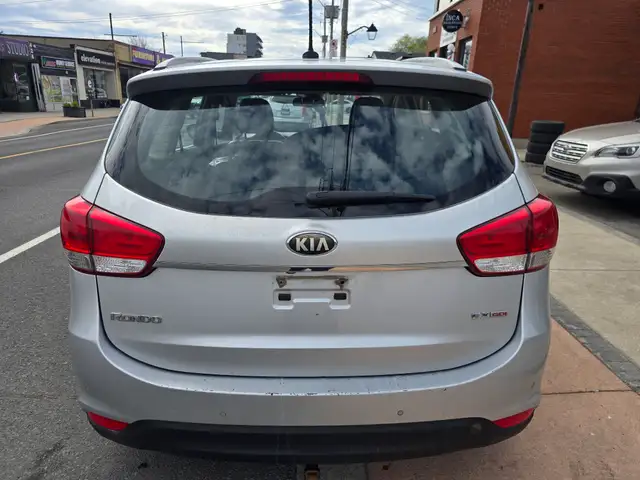 2014 Kia Rondo - Photo 6