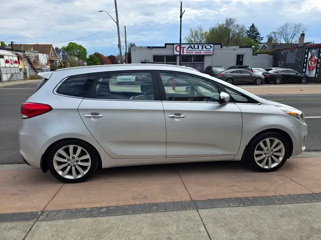 2014 Kia Rondo - Photo 8