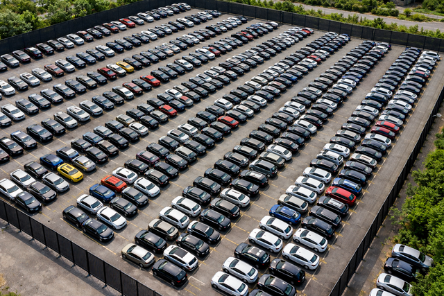 For Rent – Secured Vehicle Parking Lot in Pickering - Photo 2
