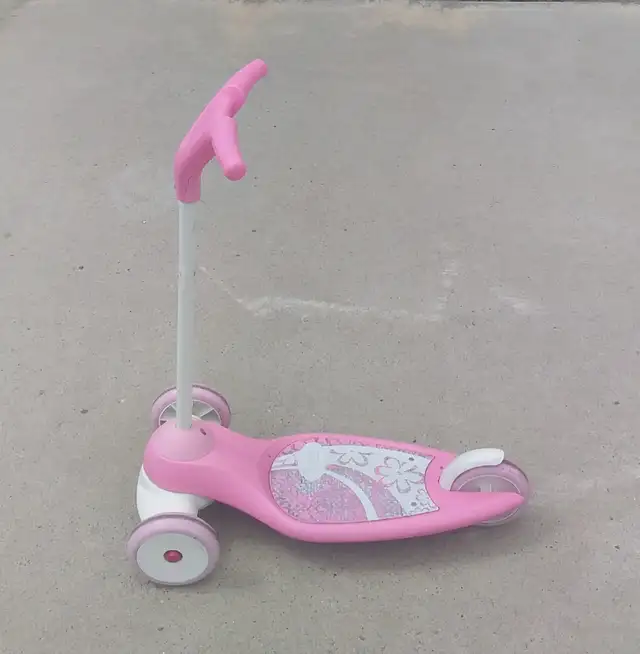 $10 Kick Scooters (2-wheel and 3-wheel) for kids - Photo 5