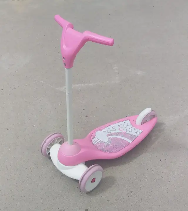 $10 Kick Scooters (2-wheel and 3-wheel) for kids - Photo 6