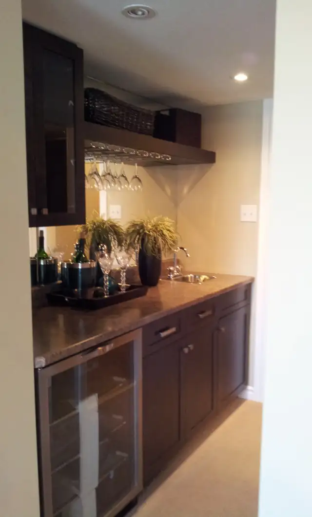 Townhouse-3 Beds Office,4 Baths, 2 Car Garage-Kanata/Stittsville - Photo 4