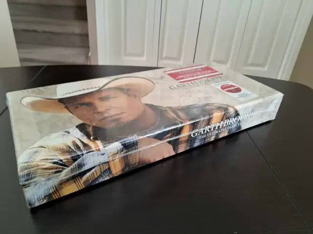 Garth Brooks The Ultimate Collection - Photo 2