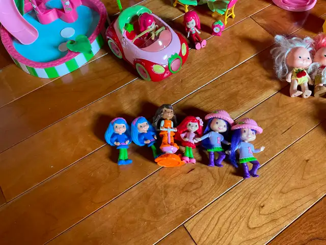 Assortment of Strawberry Shortcake dolls - Photo 4