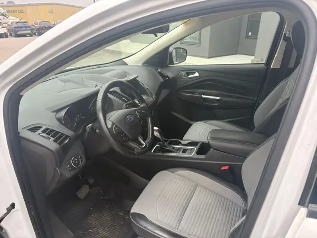 2019 FORD ESCAPE SE - HEATED SEATS - BACK-UP CAMERA - ALLOYS - Photo 10