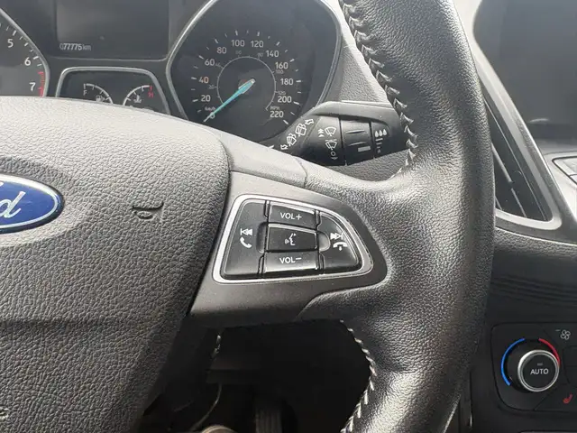 2019 FORD ESCAPE SE - HEATED SEATS - BACK-UP CAMERA - ALLOYS - Photo 15