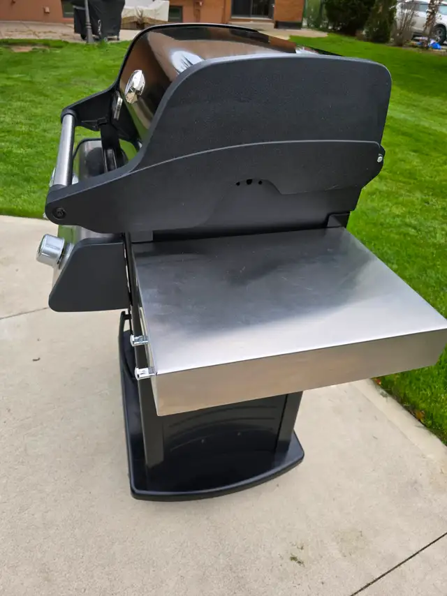 Weber BBQ Spirit E-315 Like new - Photo 3