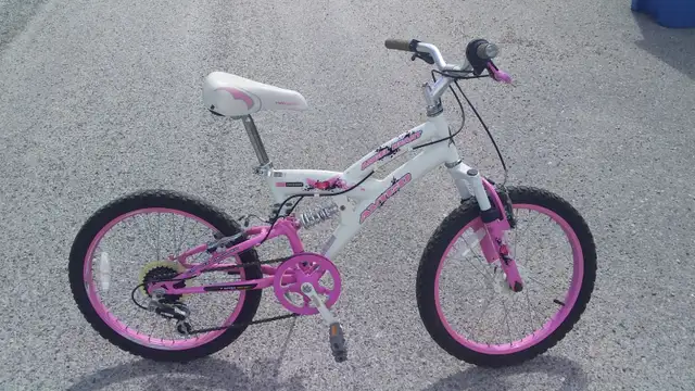Kids/Youth Bikes (20 inch wheels) $30 - Photo 3