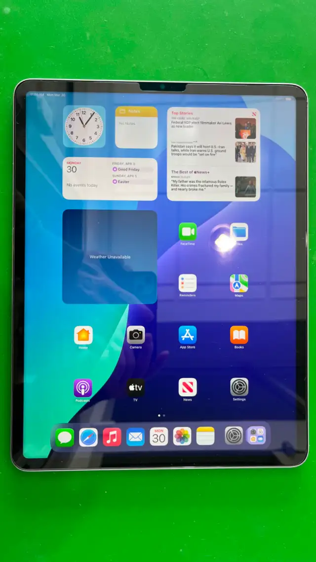 iPad Pro 12.9-inch, 128GB, 6th Generation.