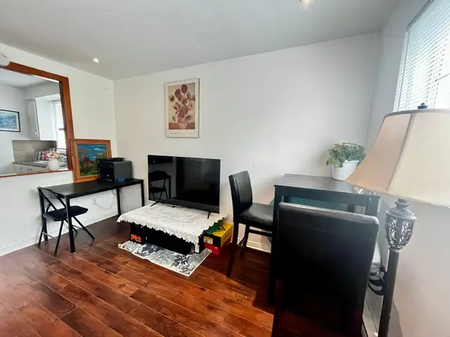 Grand Rénové 3 1/2  près de Metro Longueuil pour Juillet - Photo 2