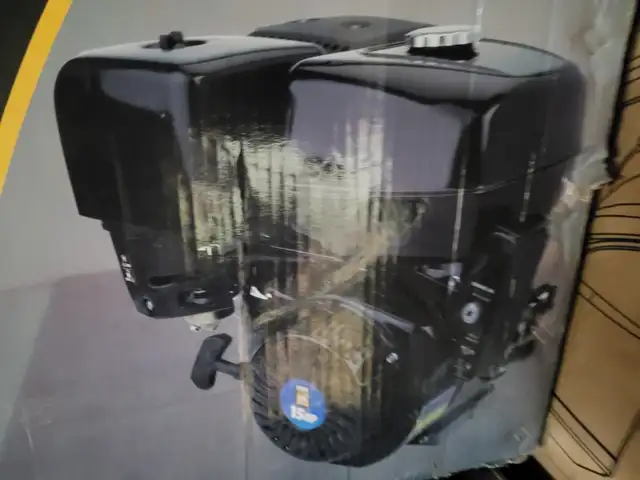 15HP GASOLINE ENGINE - Photo 3