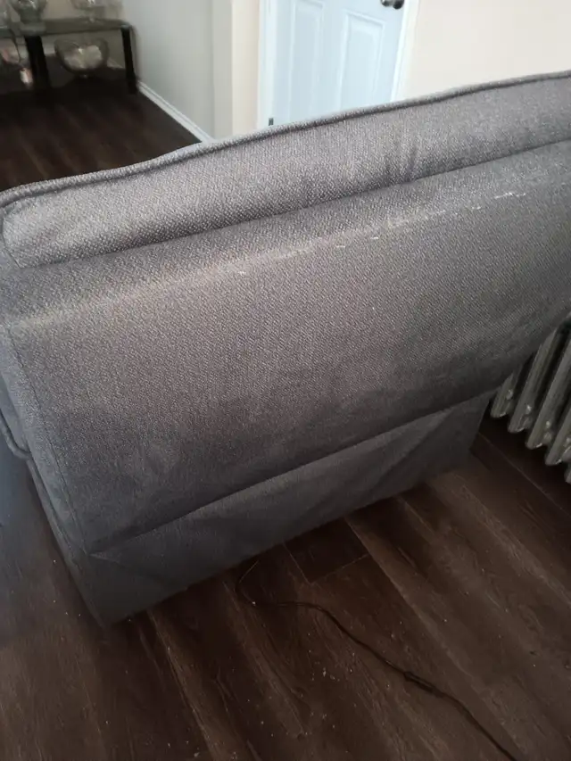 Recliner Chair- electric - Photo 2