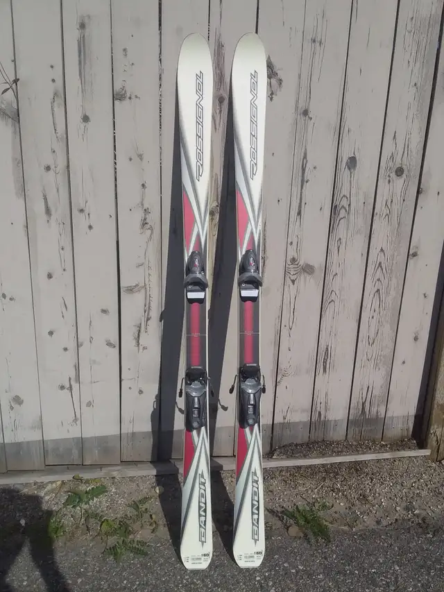 Skis 160 cm, $60