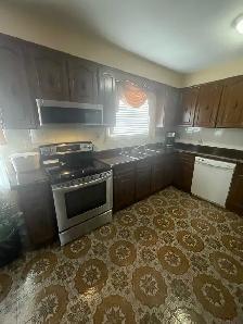AMAZING SHARED ACCOMMODATIONS, CLEAN COMFORTABLE ROOM FOR RENT - Photo 9