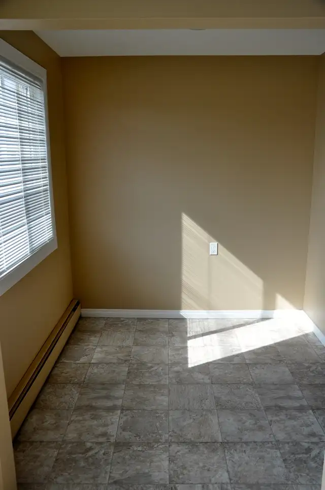 Near the U of S - Beautiful 2 Bdrm Suite for Rent - Photo 4