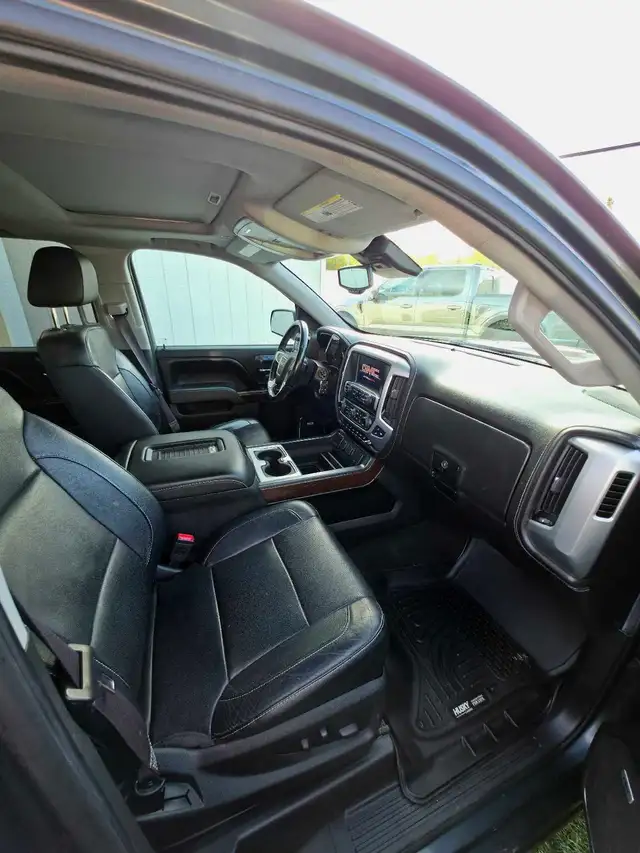 2017 GMC SIERRA SLT - Photo 9