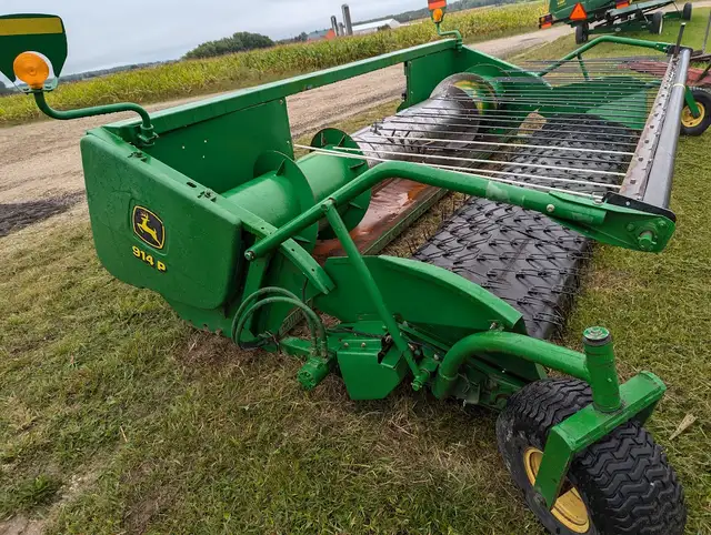 John Deere 914P Pickup Header