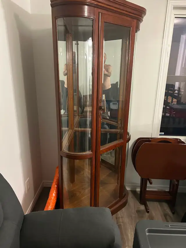 Corner curio cabinet - Photo 3