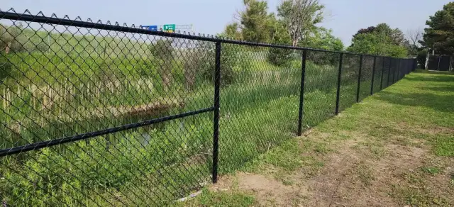 Wood Fence, Chainlink, Vinyl fence - Photo 2