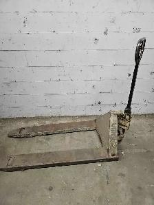 Pallet Jack / Pump Truck $50 - Photo 2