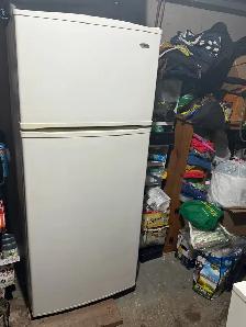 Frigidaire en très bon état pour 150$ négociable