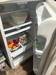 Frigidaire en très bon état pour 150$ négociable - Photo 3