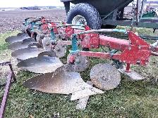 Kverneland 5 Furrow Plow