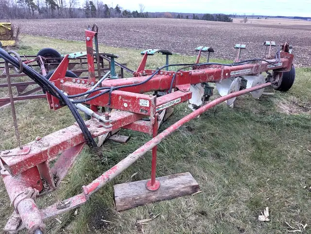 Kverneland 5 Furrow Plow - Photo 2