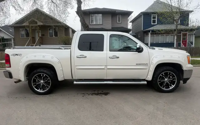 2012 GMC Sierra SLT 4x4 - Photo 4