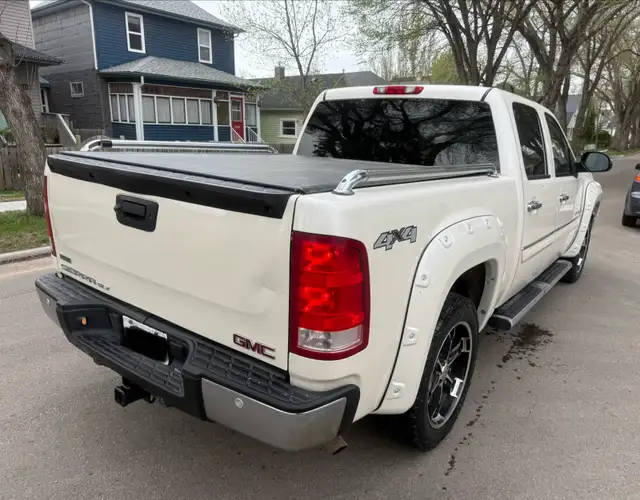 2012 GMC Sierra SLT 4x4 - Photo 5