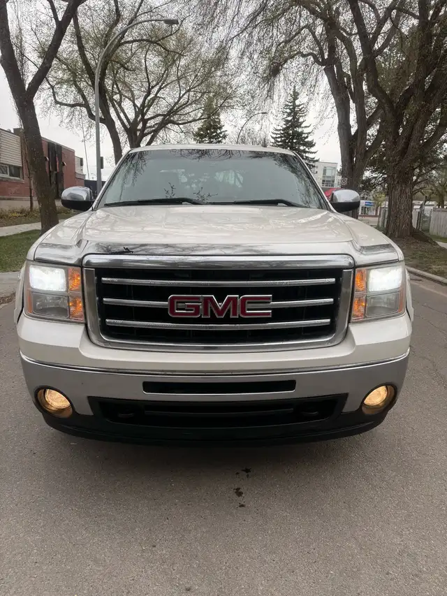 2012 GMC Sierra SLT 4x4 - Photo 7