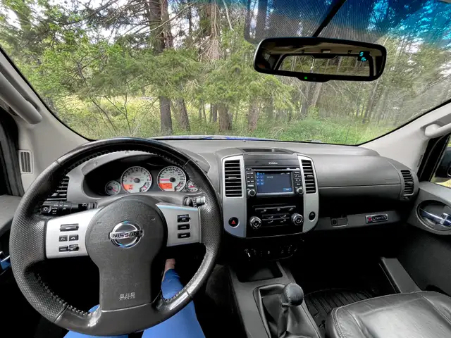 2015 Nissan Xterra PRO-4X – 6 Speed Manual – Limited Edition - Photo 10