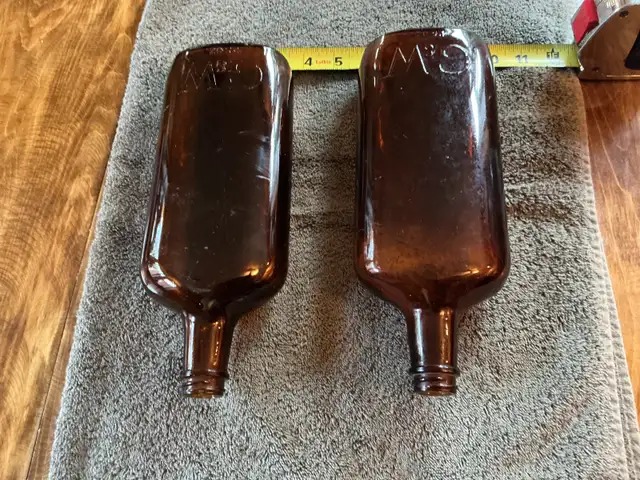 2. 1950’s G&W GOODERHAM WORTS Brown Whiskey Glass Bottles ! - Photo 5