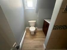 Downtown 2nd Floor 2 bedroom Apartment with Parking - Photo 5